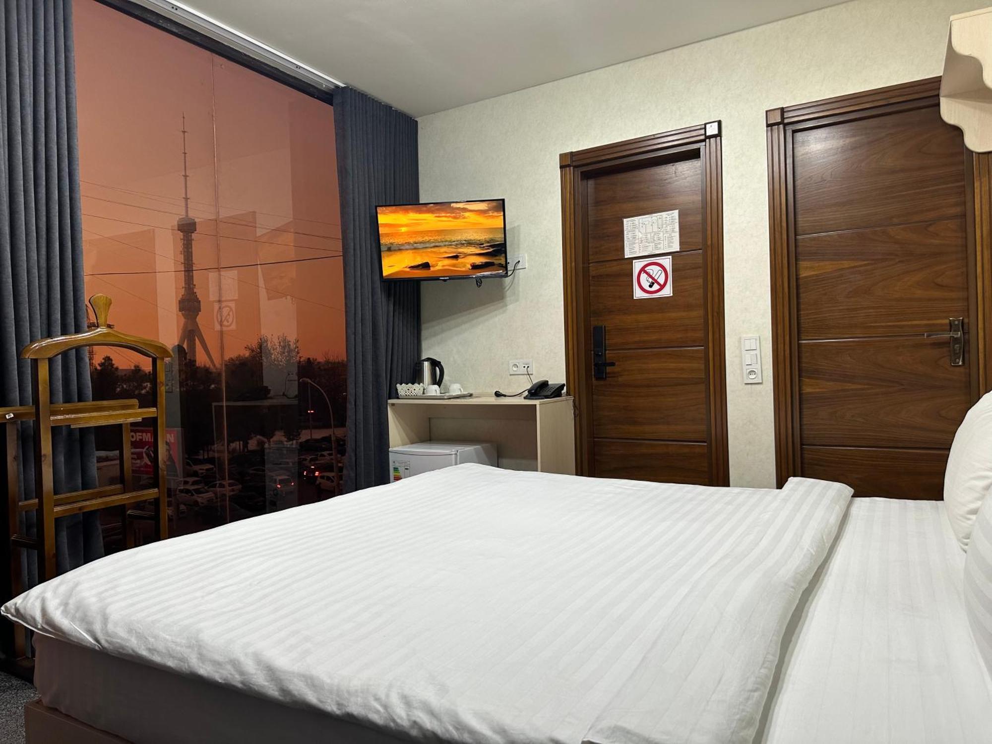 Friday Hotel Tashkent Exterior photo